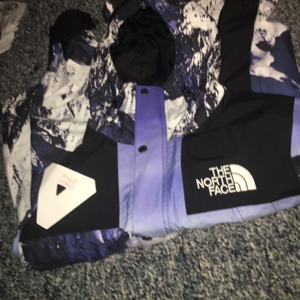 Supreme tnf parka FW 17 size medium